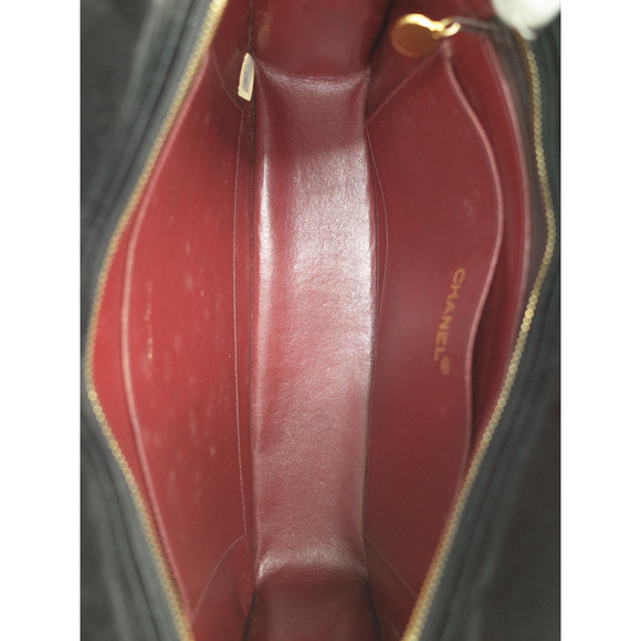 Chanel Matelasse Chain Shoulder Bag - Picture 3 of 9